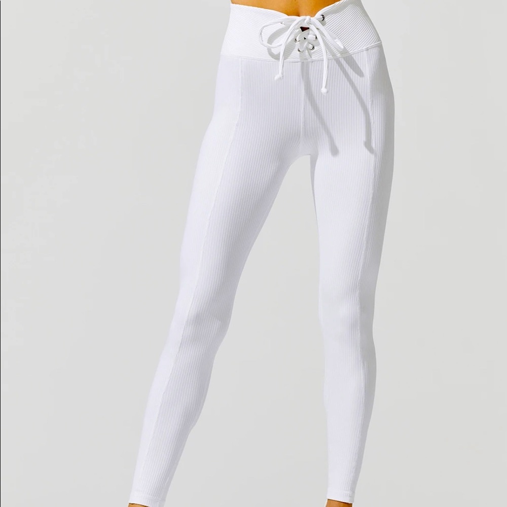 Lululemon similar - Year of Ours EUC White Football Leggings Ribbed Small